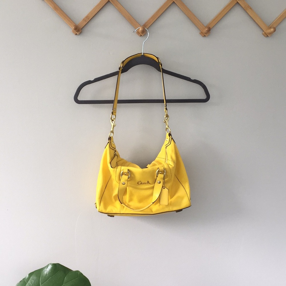 Leather COACH purse